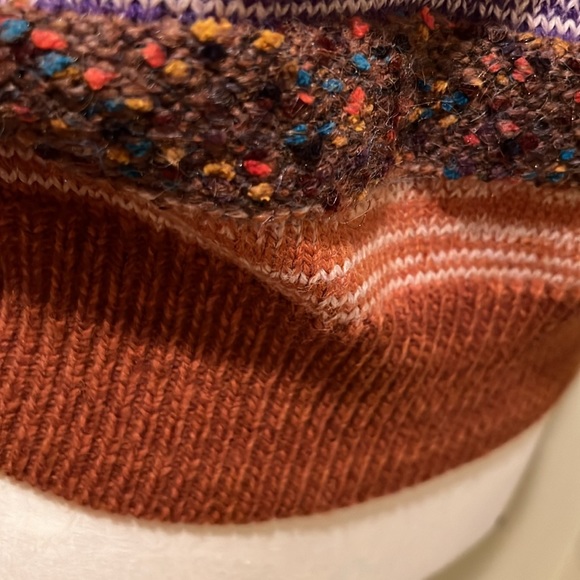 Multi colored sweater - Picture 6 of 13